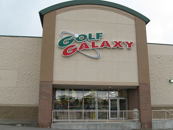 Storefront of Golf Galaxy store in Omaha, NE